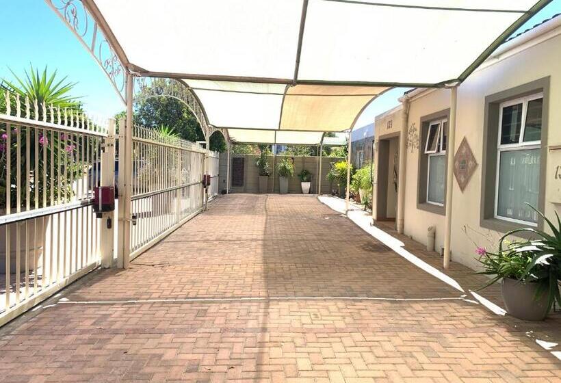 ペンション Arum Field Accommodation