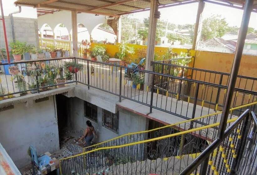 פנסיון Hostal Siero