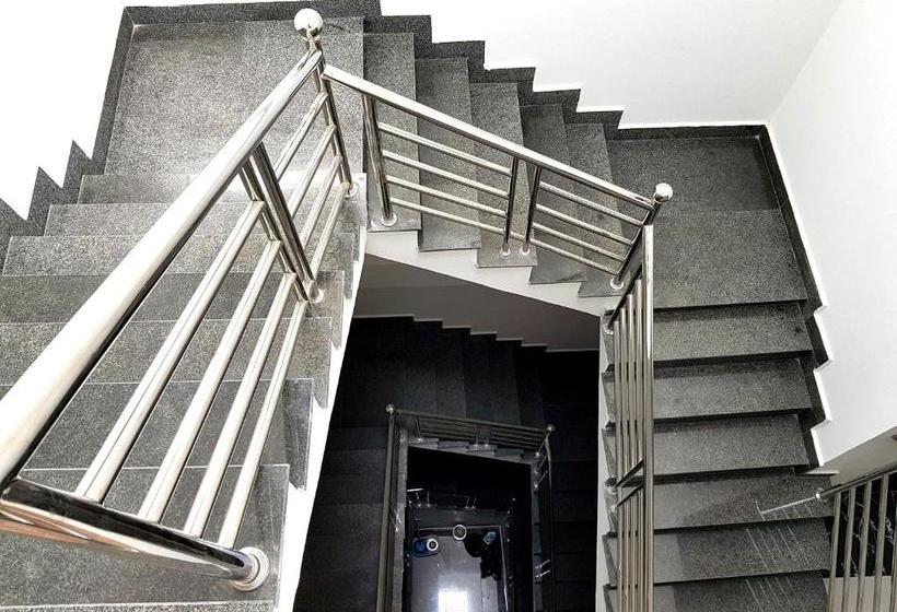 膳宿费 Lucky Hostel