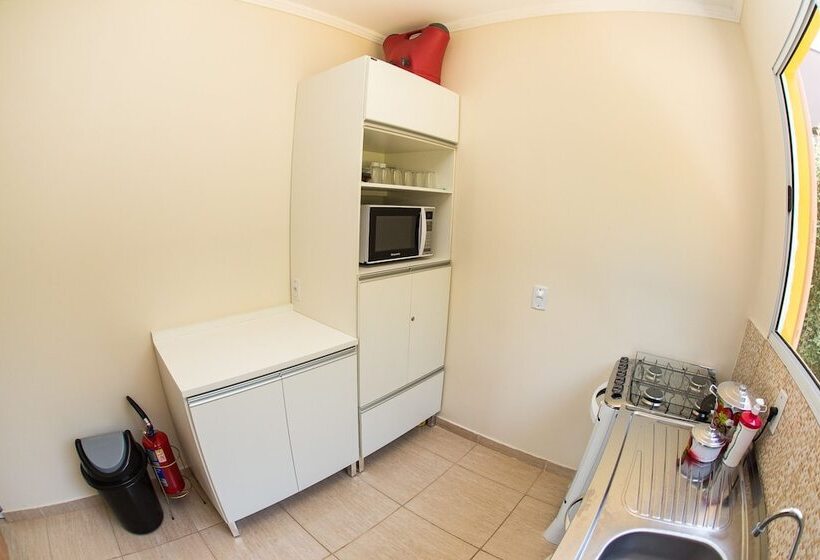 Пансион Residencial Villa Container