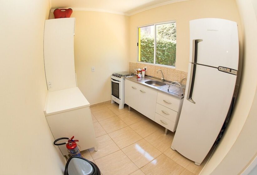 פנסיון Residencial Villa Container