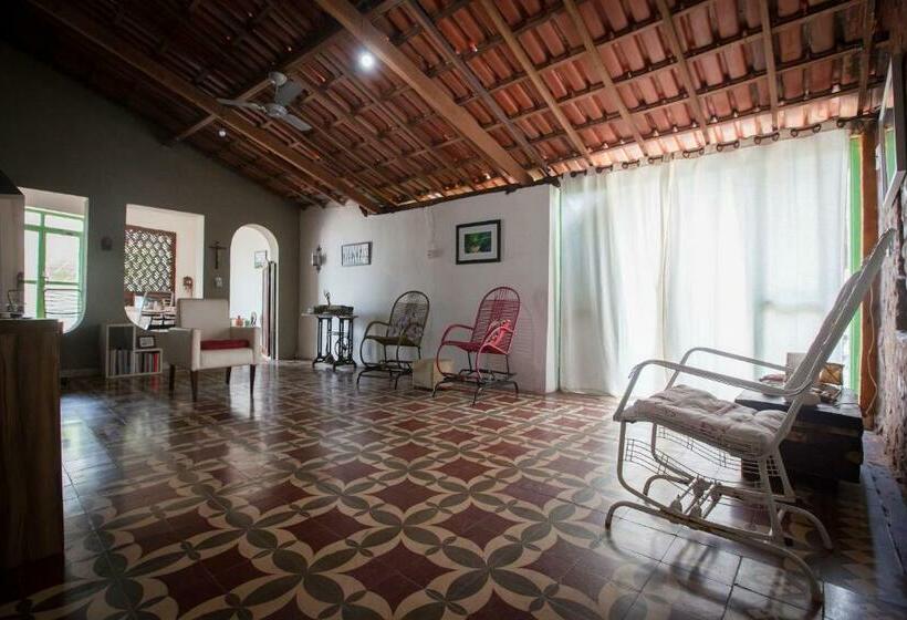 بنسيون Sertões Hospedaria & Cultura