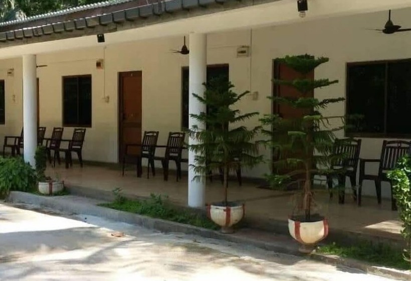 펜션 Vasuki Guest House