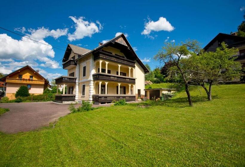 پانسیون Vila Lipa