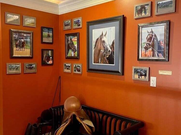 Pillow And Paddock B&b