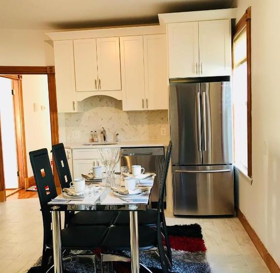 민박 Boston Lodge And Suites