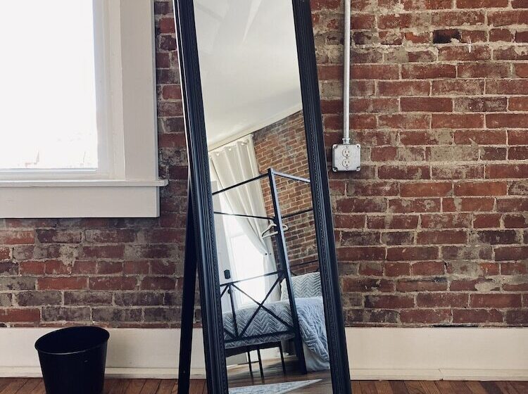 فندق Eighteenninety Sleepover