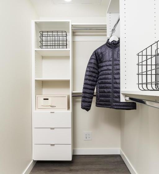 Level Yaletown   Richards