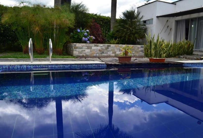 Пансион Aptos Por Dias A 3 K Del Parque Del Café