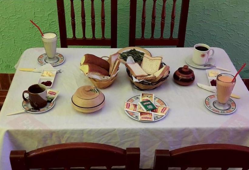 پانسیون Hostal Algas Del Titicaca