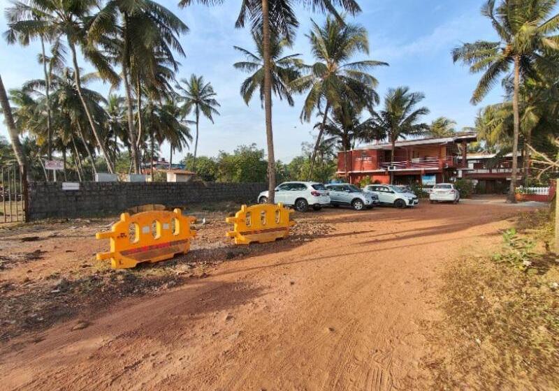 Pensió Leon Hide Out Guest House