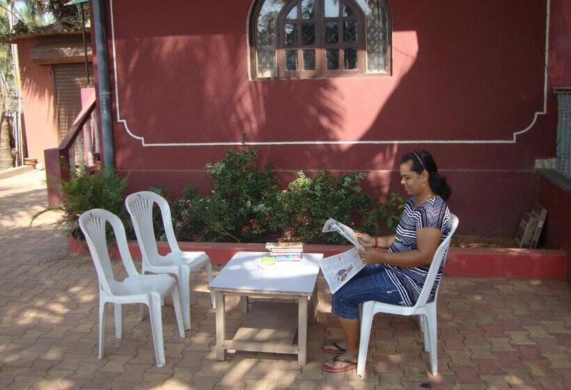 Panzió Leon Hide Out Guest House