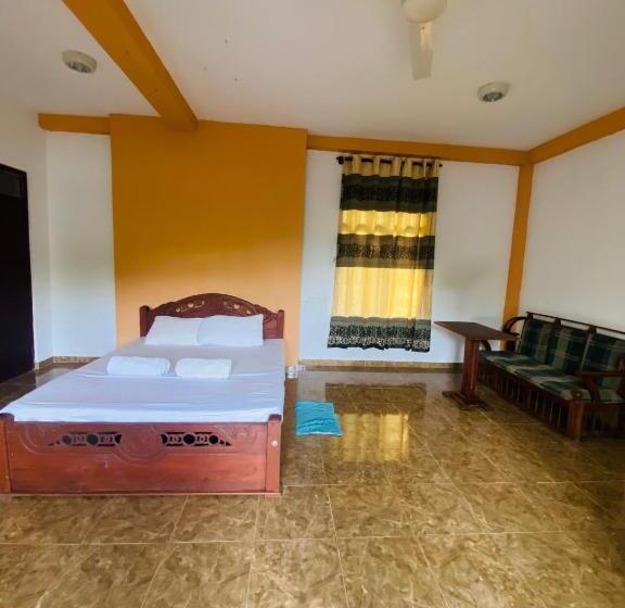 ペンション Royal Ace Unawatuna