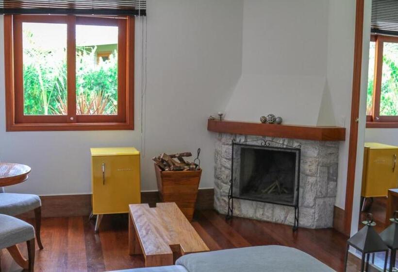 펜션 Pousada Déllis