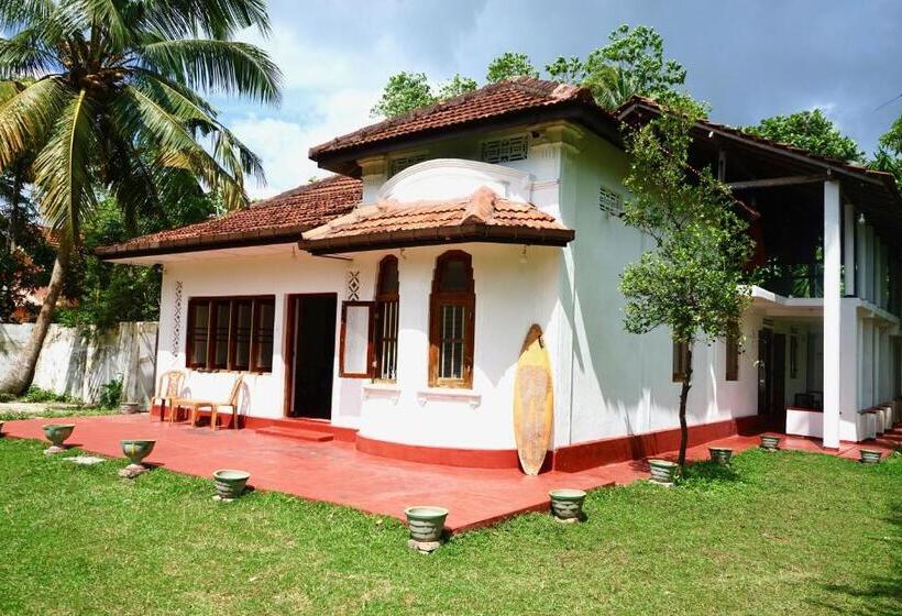 بنسيون Siri Medura Surf Yoga Meditation Guesthouse And Hostel