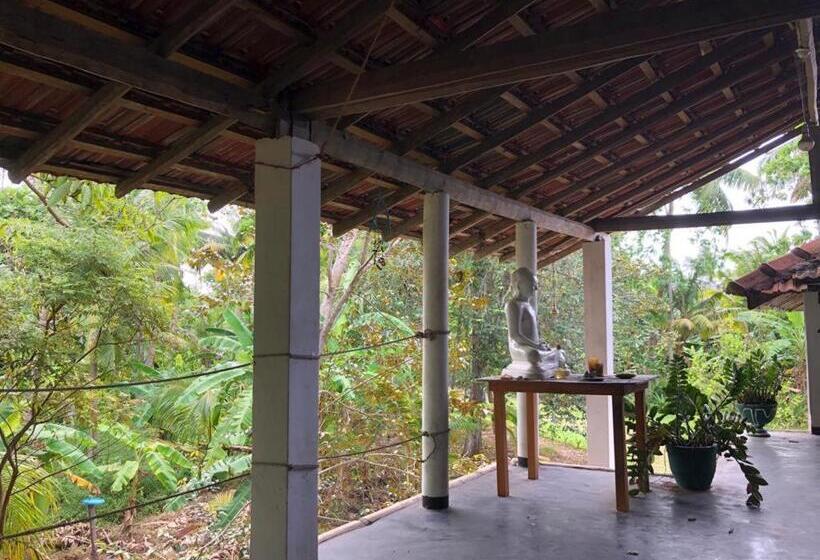 بنسيون Siri Medura Surf Yoga Meditation Guesthouse And Hostel