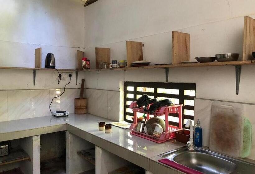 بنسيون Siri Medura Surf Yoga Meditation Guesthouse And Hostel