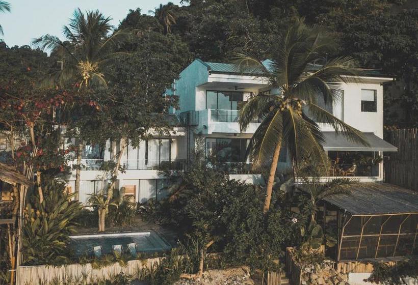 استراحتگاه Frangipani El Nido