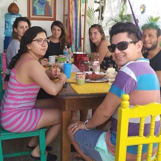 فندق صغير Hostal Guacamayas