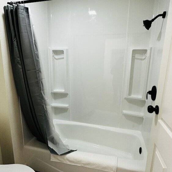 モーテル Sierra Inn