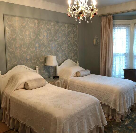 Penley House Bed & Breakfast