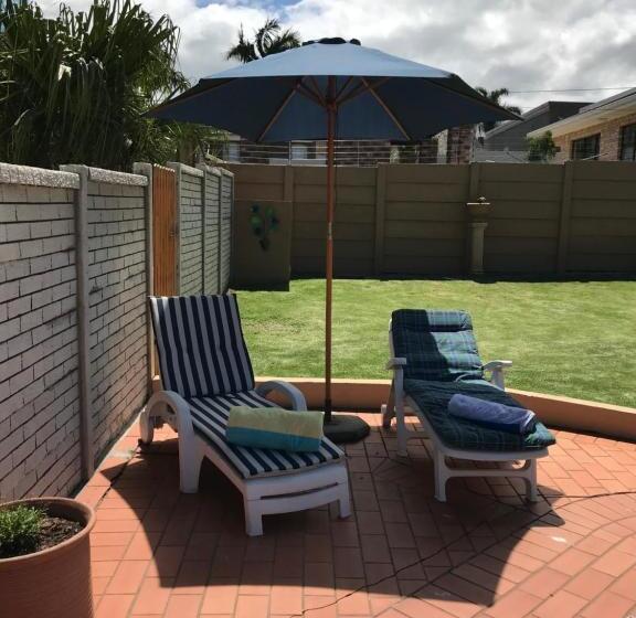 Пансион 10 On Beresford