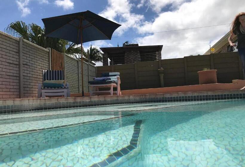 پانسیون 10 On Beresford