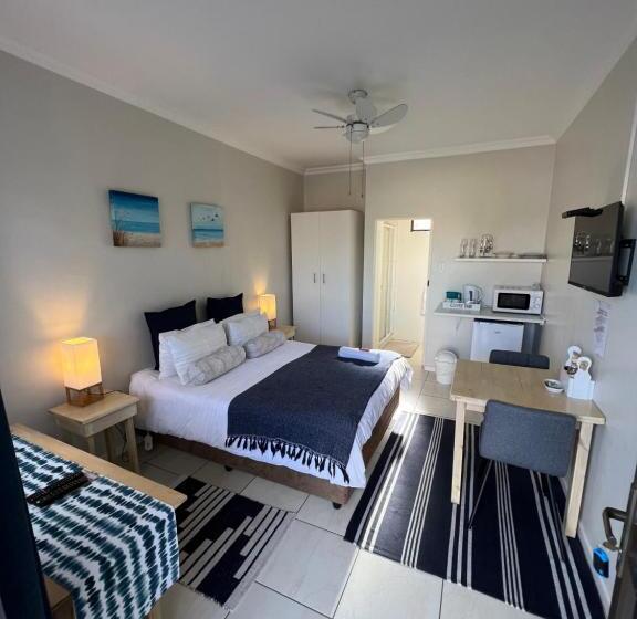 Пансион 10 On Beresford