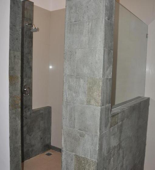 פנסיון Alamdhari Resort And Spa