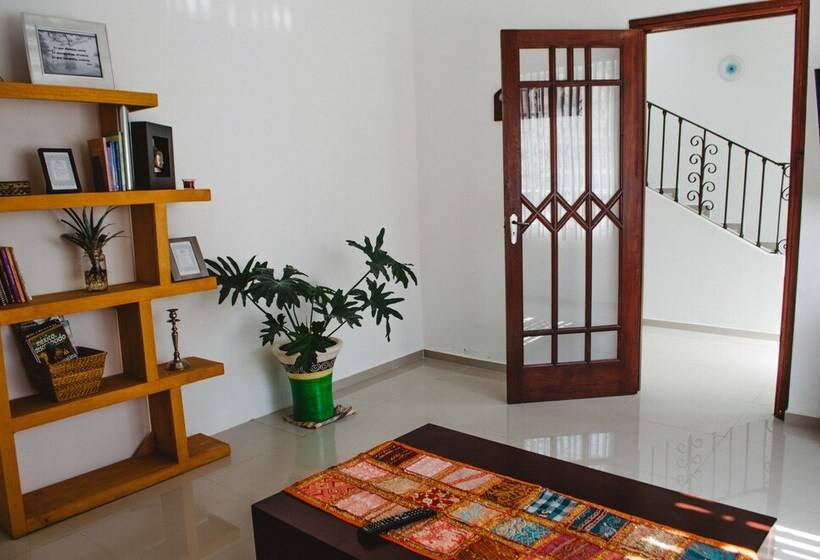 פנסיון Casa Mariel