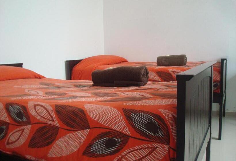 פנסיון Casa Mariel