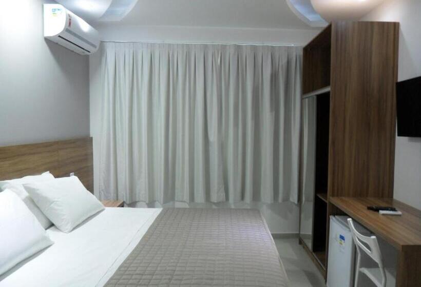 بنسيون Pousada La Portella