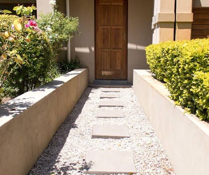 بنسيون The Three Countries Estate