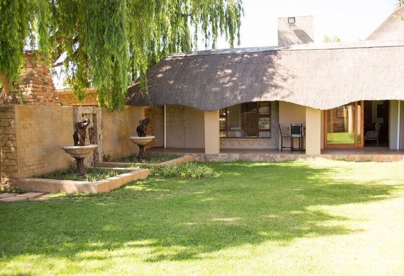 بنسيون The Three Countries Estate