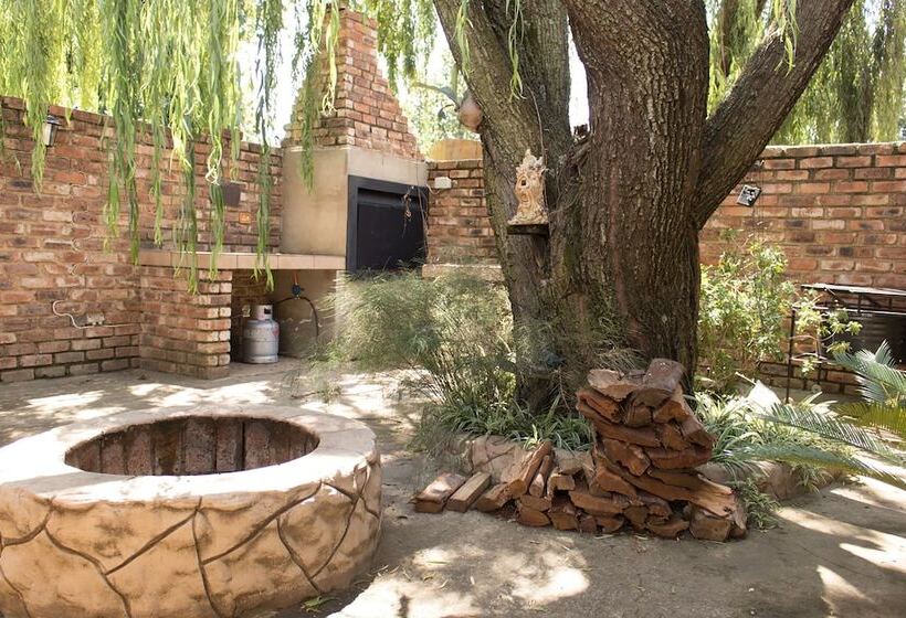 بنسيون The Three Countries Estate