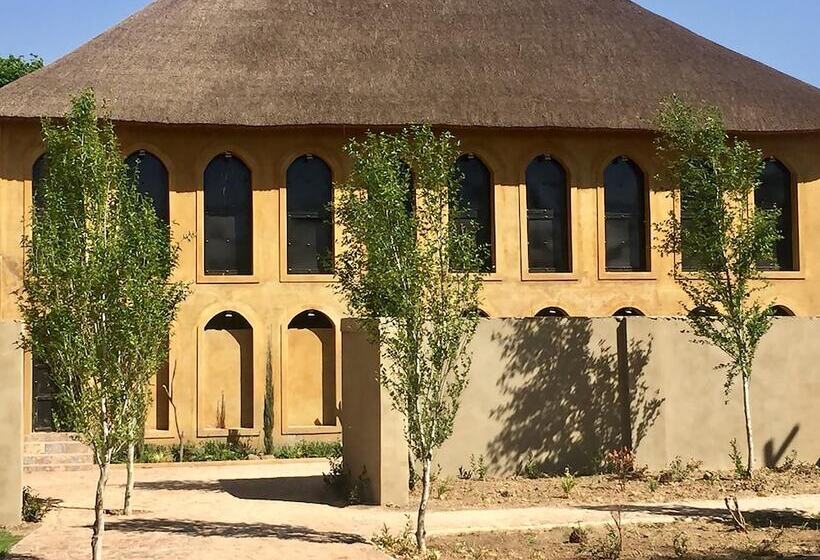 بنسيون The Three Countries Estate