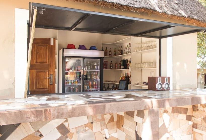 بنسيون The Three Countries Estate