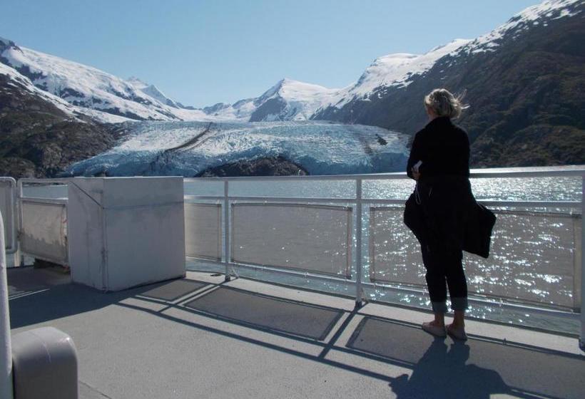 Alaska Chalet Bed & Breakfast