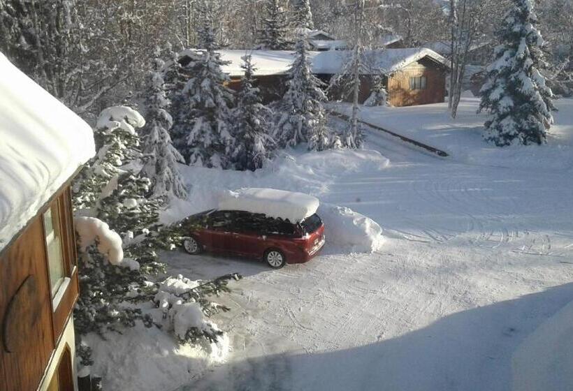 Alaska Chalet Bed & Breakfast