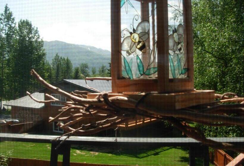 Alaska Chalet Bed & Breakfast