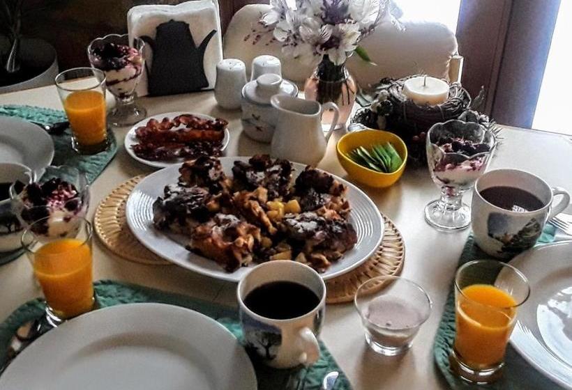 Alaska Chalet Bed & Breakfast