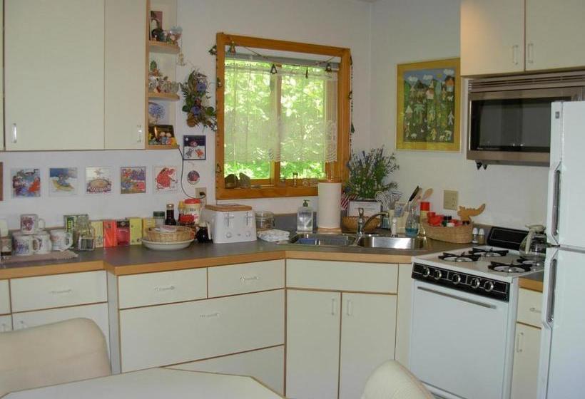 Alaska Chalet Bed & Breakfast