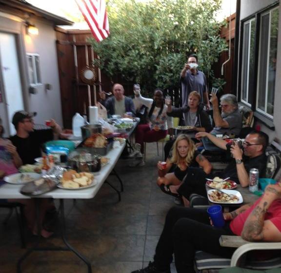 ユースホステル Timen House