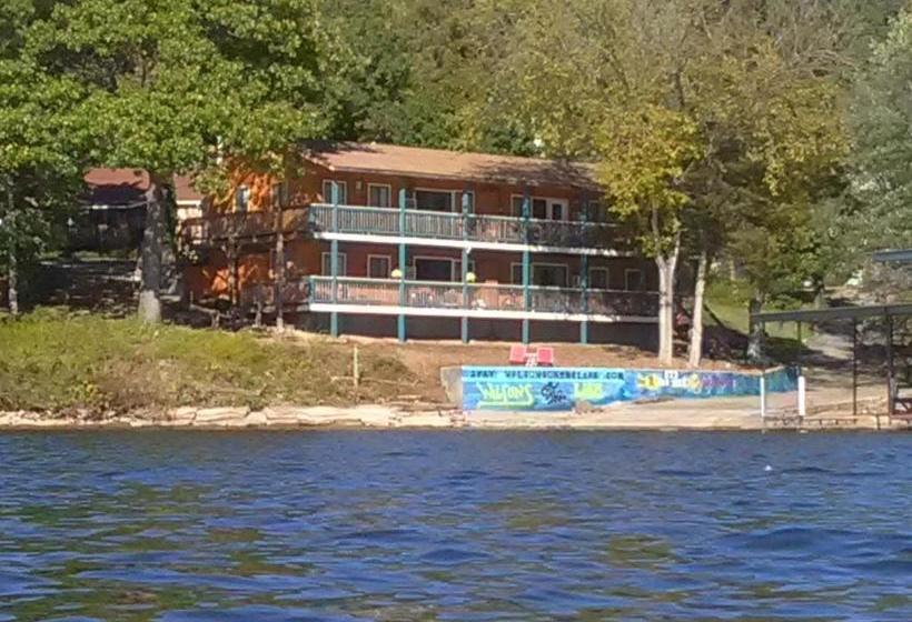 فندق صغير Wilsons On The Lake