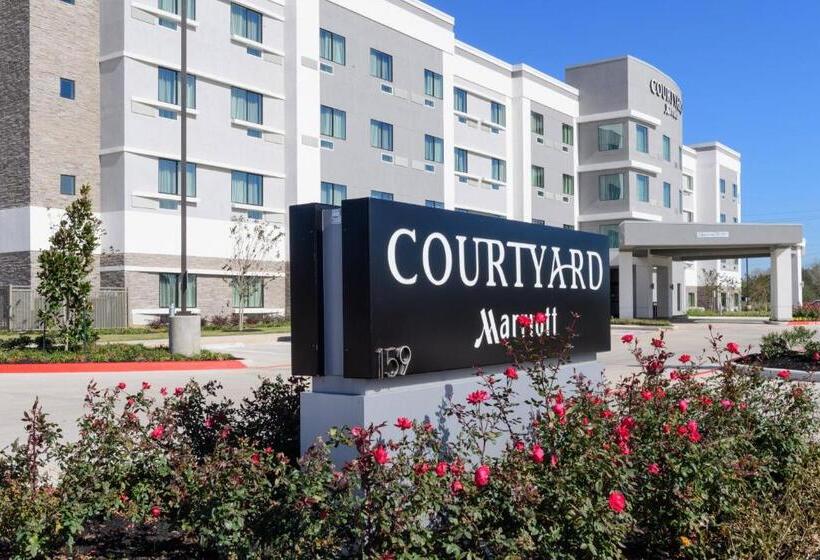 בית מלון כפרי Courtyard By Marriott Lake Jackson