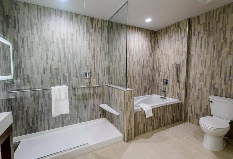 בית מלון כפרי Courtyard By Marriott Lake Jackson