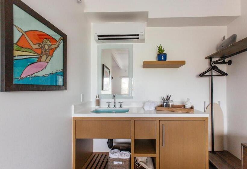 فندق على الطريق Surfhouse