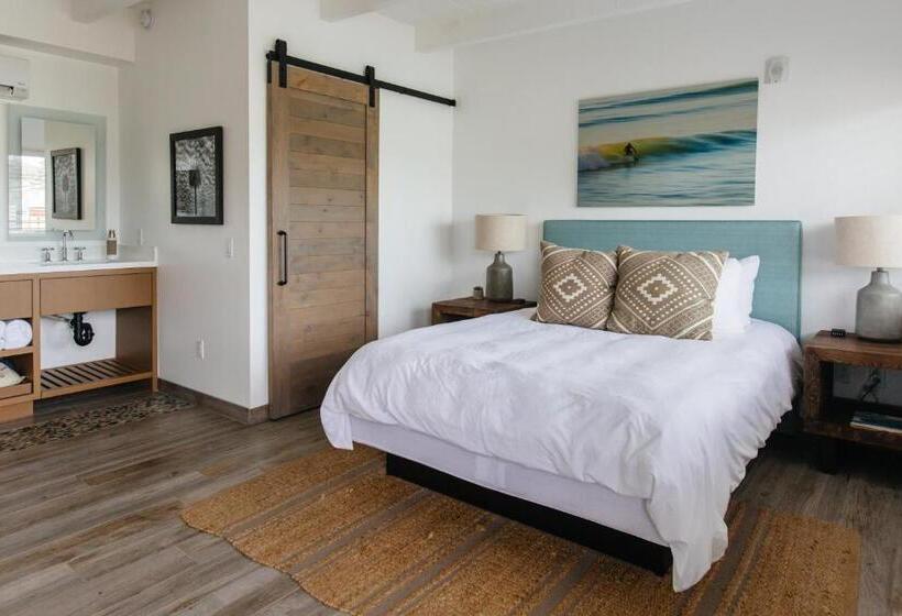 فندق على الطريق Surfhouse