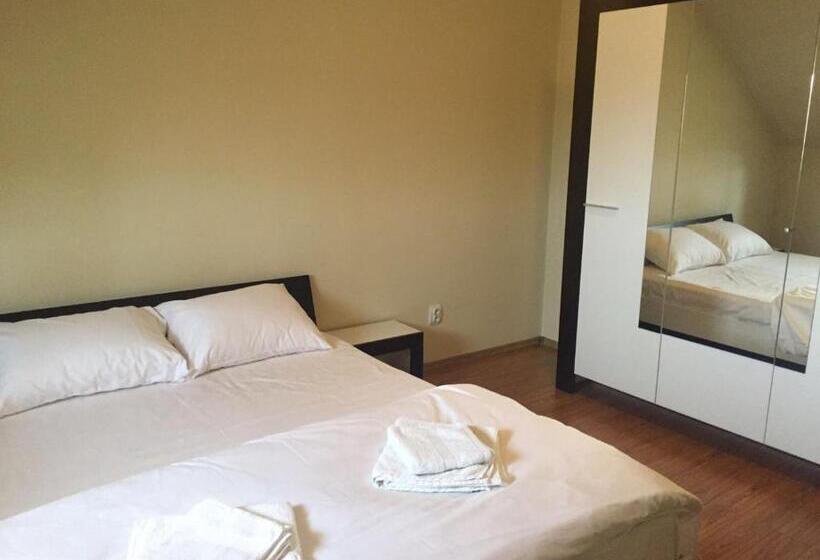 بنسيون Casa Florea