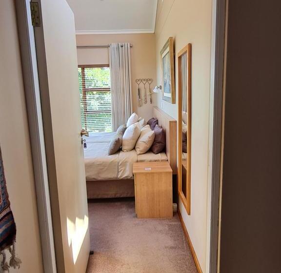 پانسیون Kaya Cabhozi At 306 On Heightsroad